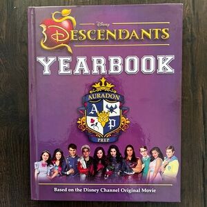 Disney Descendants Purple Yearbook
